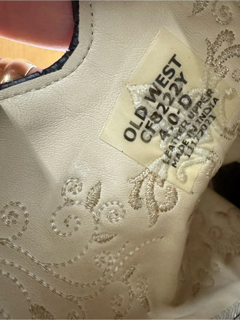 OLD WEST Cowgirl Boots Embroidered Distressed Leather Western Big Girls 4.0 D